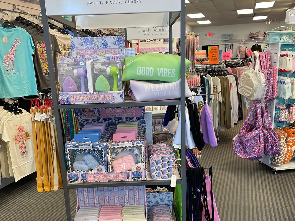 simply williamsburg gallery image