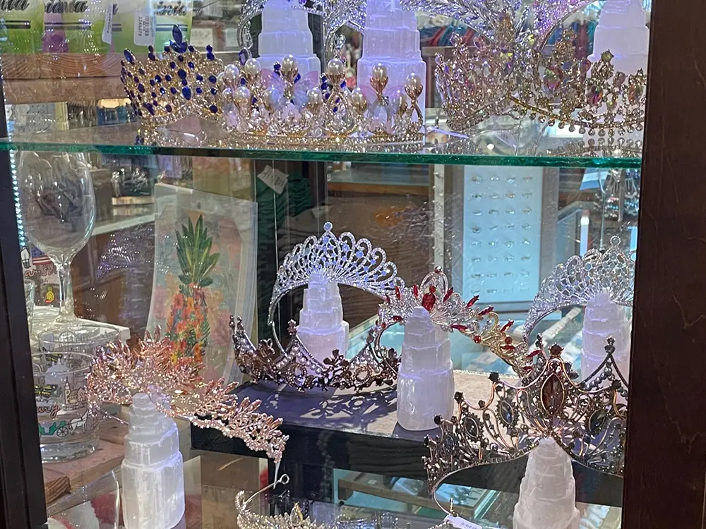 wallaces gallery image