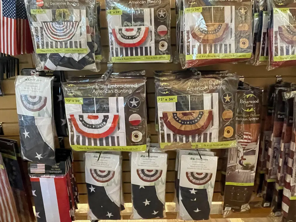 williamsburg flag center gallery